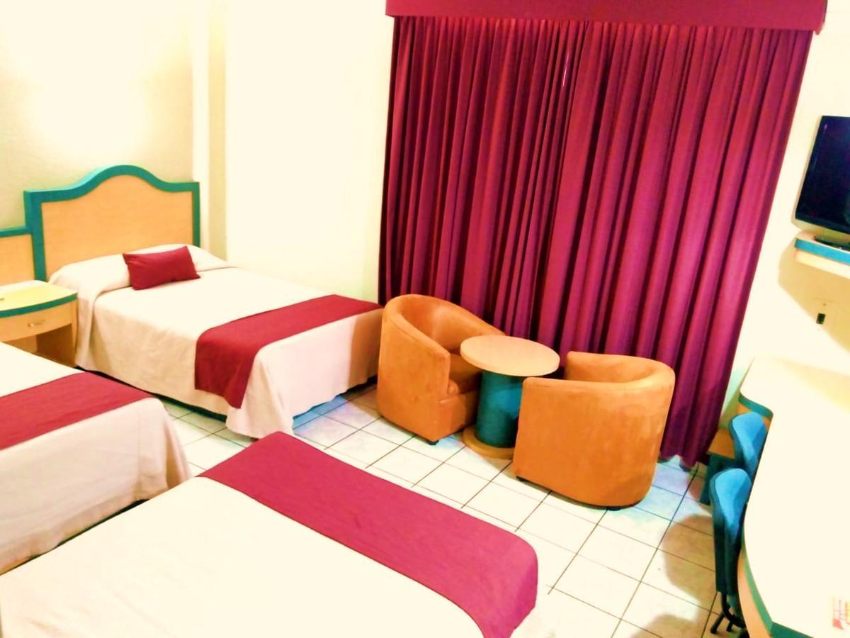 Hotel Madrid Минатитлан Экстерьер фото